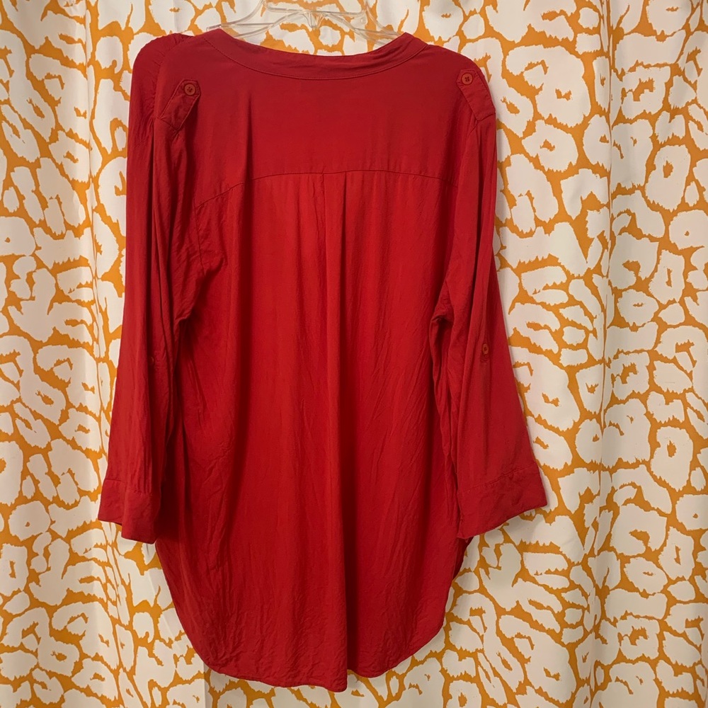 Red blouse - Picture 4 of 5
